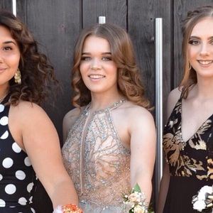 Meet your Posher, Laurne